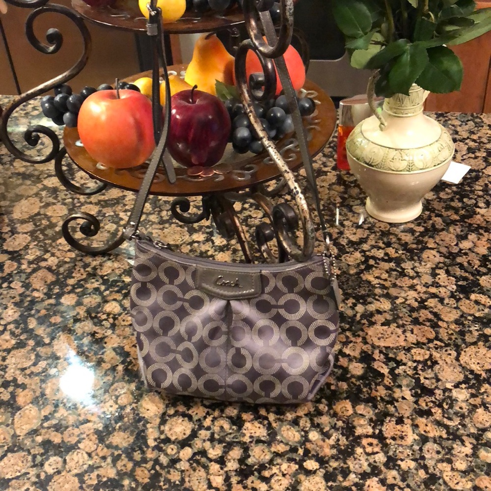 HOUR FLASH SALE:Beautiful monogram Coach crossbody
